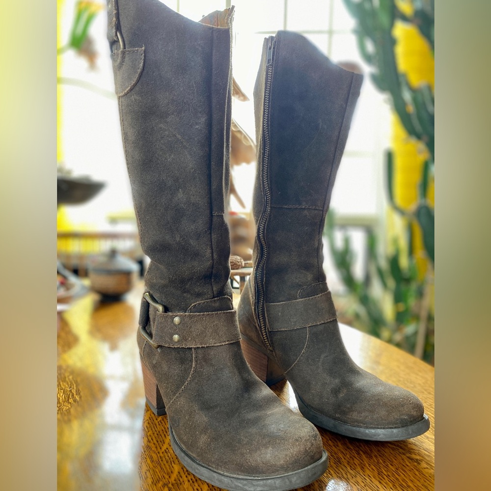 Born Brown Sueded Leather Heeled Boots with Buckle - Picture 2 of 16